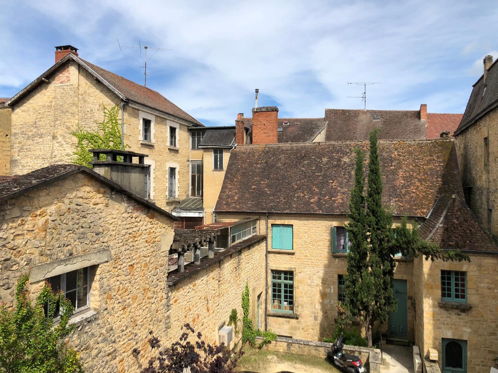 Les Appartements Chambon سارلا لا كانيدا الغرفة الصورة